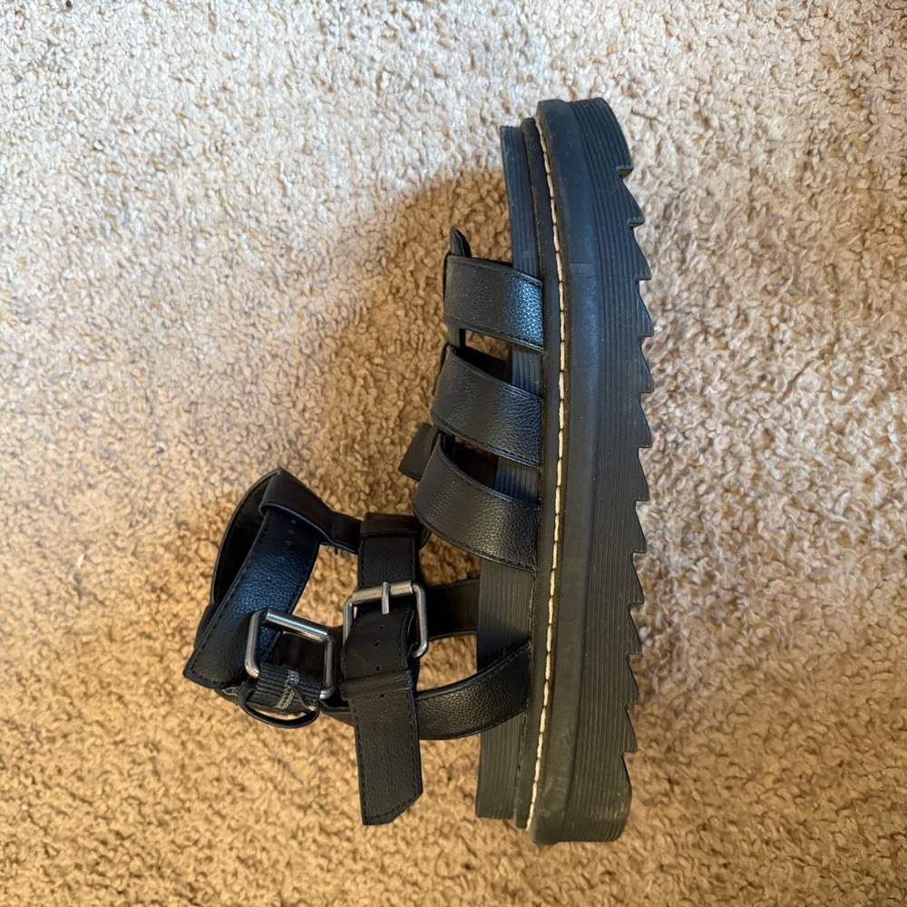 fisherman sandals